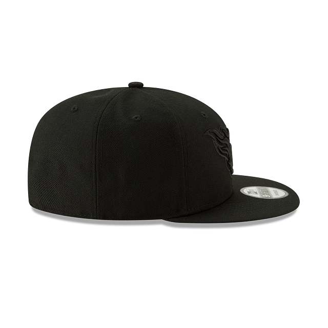 Tennessee Titans - Black on Black 9Fifty Basic Snapback Hat New Era