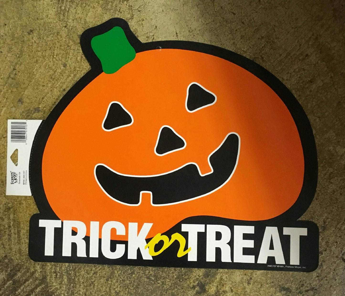 Trick or Treat Pumpkin Halloween Party Paper Wall Window Decoration