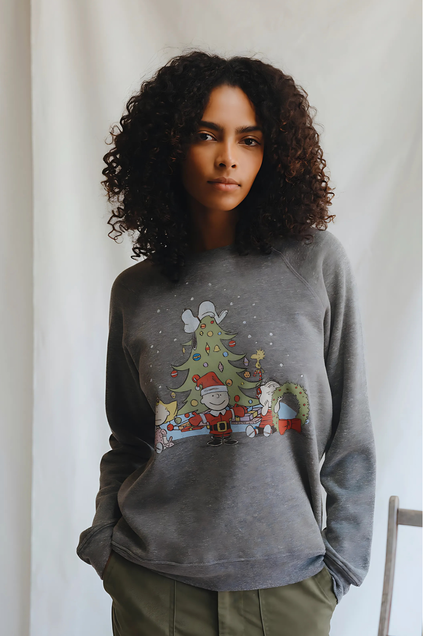 Peanuts Christmas Womens Crewneck Sweatshirt Grey