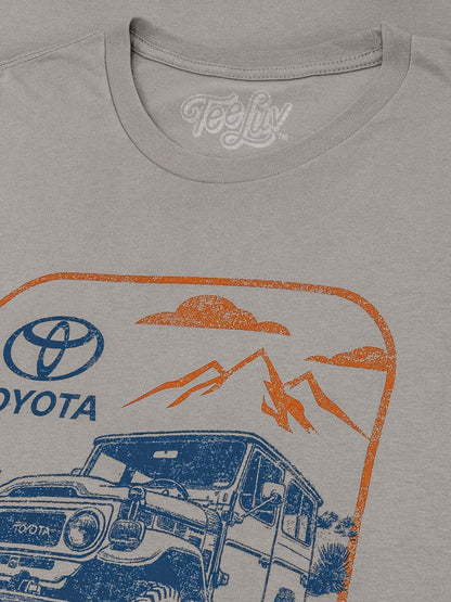 Retro Toyota Land Cruiser Climb Higher Mens T Shirt Light Gray