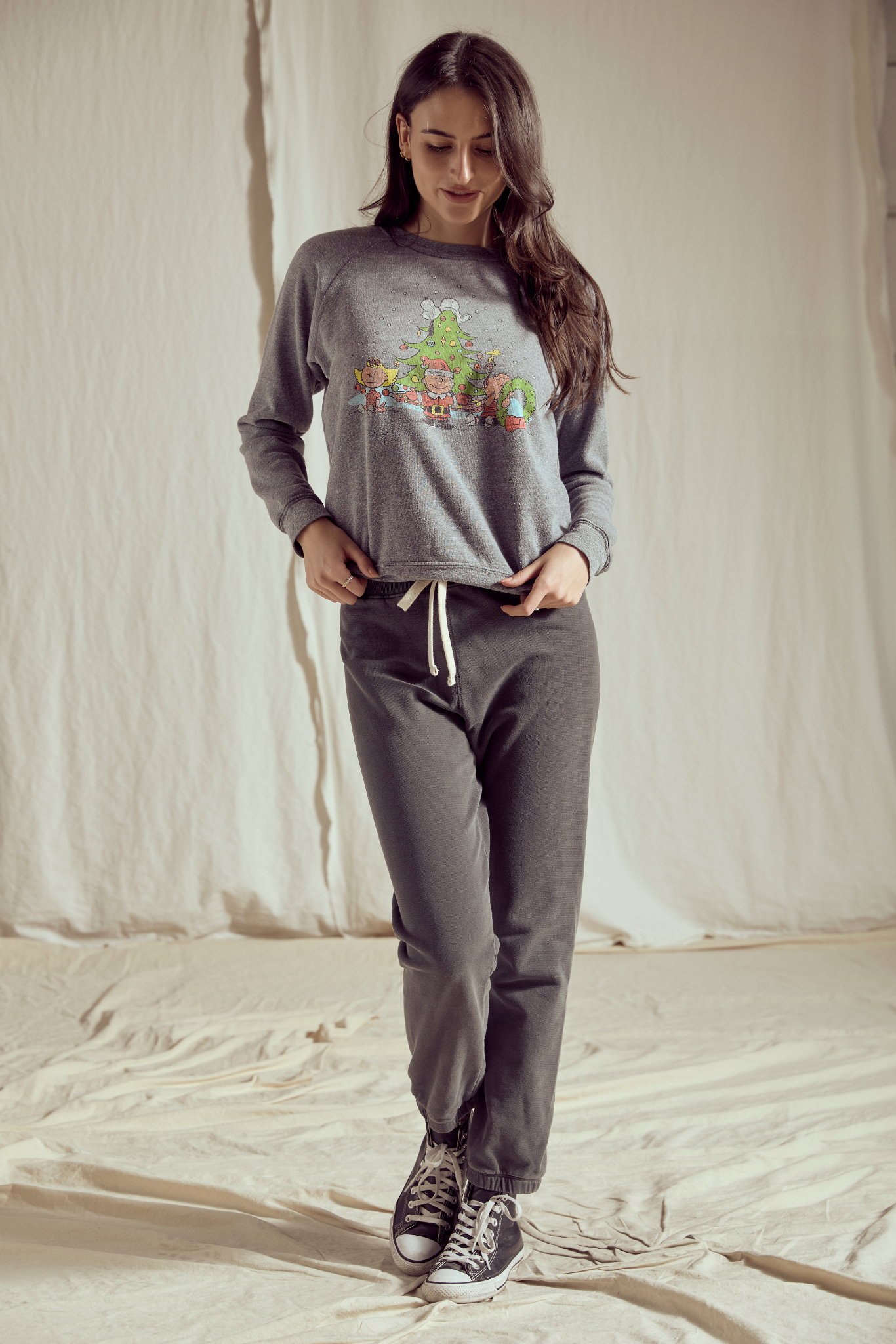 Peanuts Christmas Womens Crewneck Sweatshirt Grey