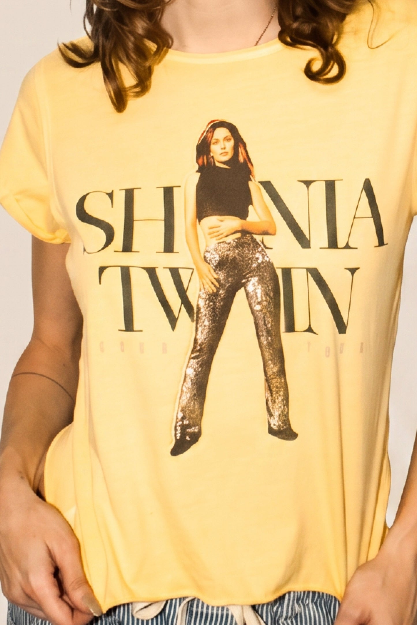 Shania  Twain Tour of 1998 Womens T Shirt Yellow