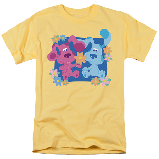 Blueƒ??S Clues (Classic) Magenta And Flowers Mens T Shirt Banana