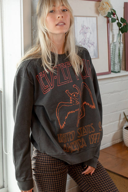 Led Zeppelin USA 1977 Womens Crewneck Sweatshirt Vintage Black