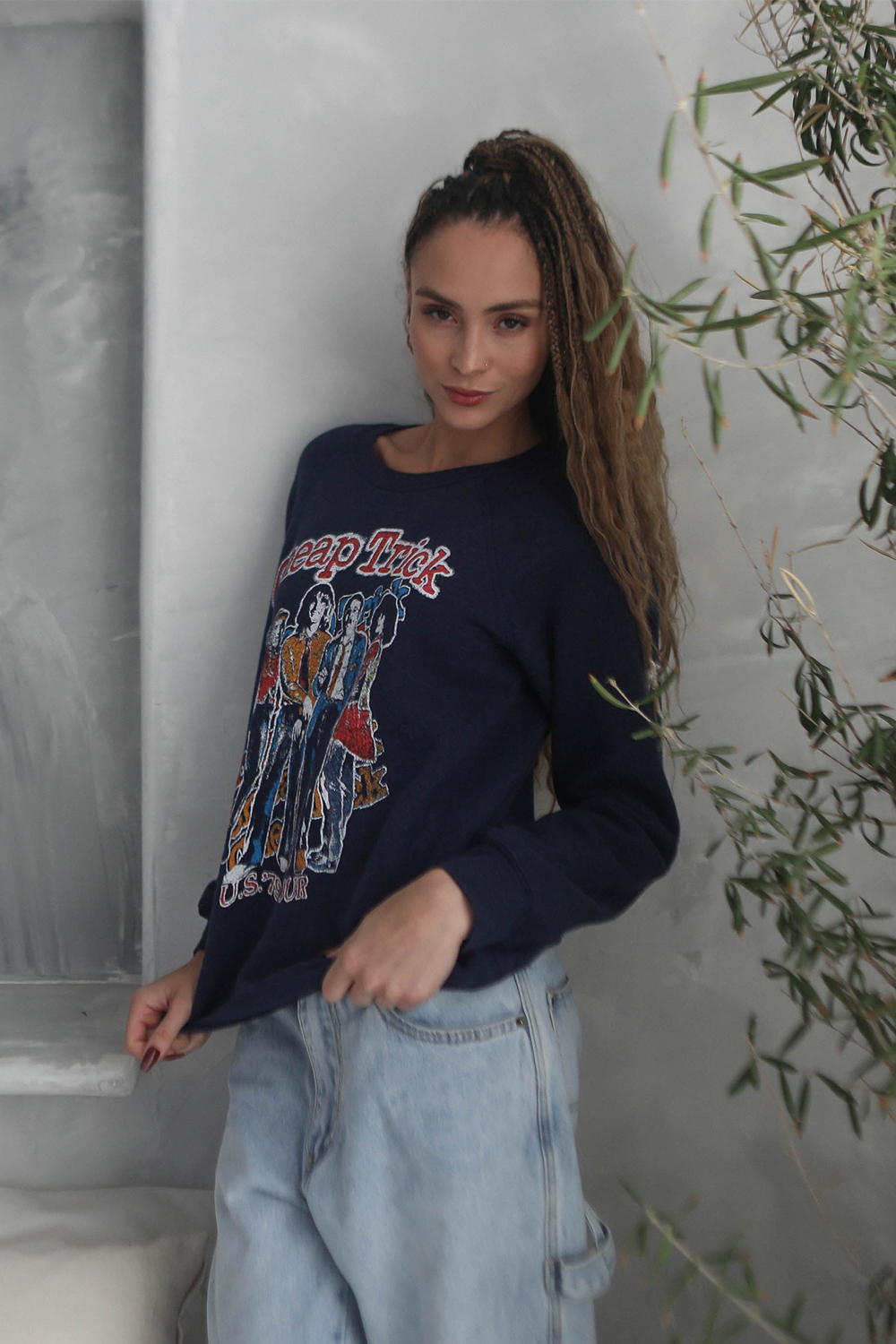 Cheap Trick 1979 US Tour Womens Crewneck Sweatshirt Navy Blue